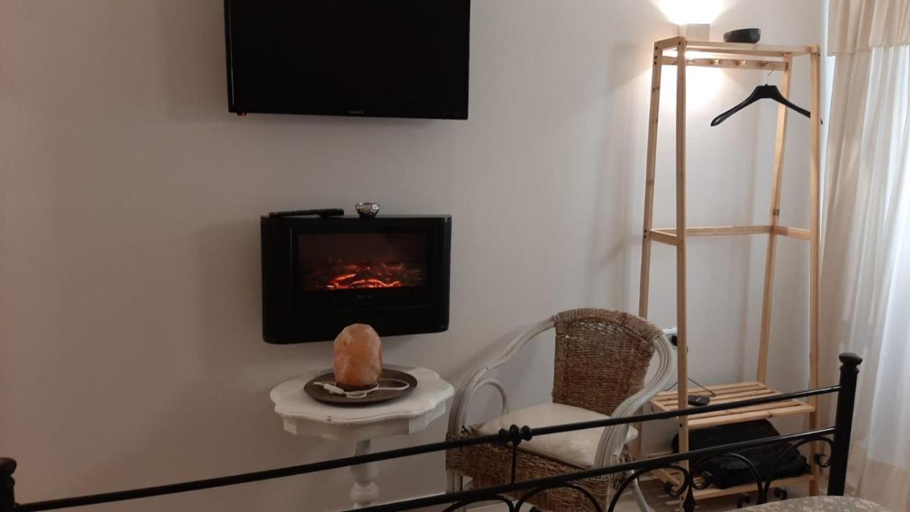 Apartament La Nicchia Del Borgo Tarent Zewnętrze zdjęcie