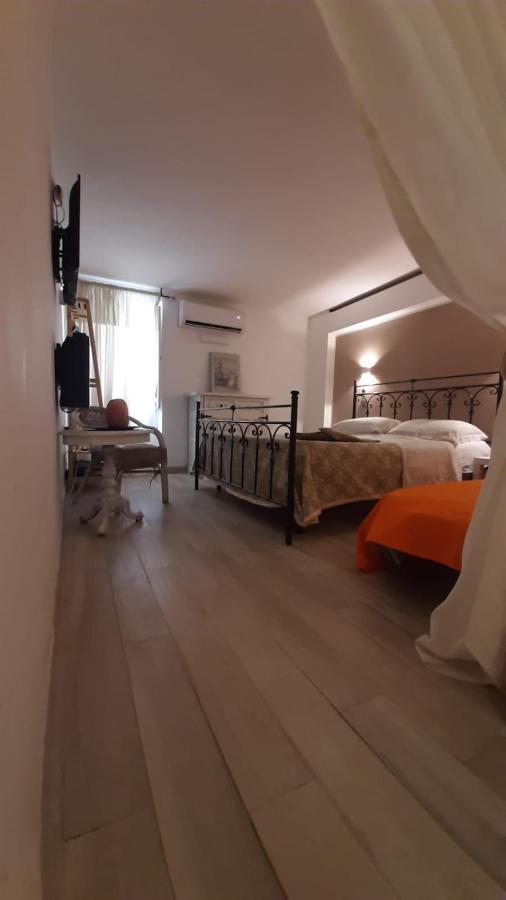 Apartament La Nicchia Del Borgo Tarent Zewnętrze zdjęcie